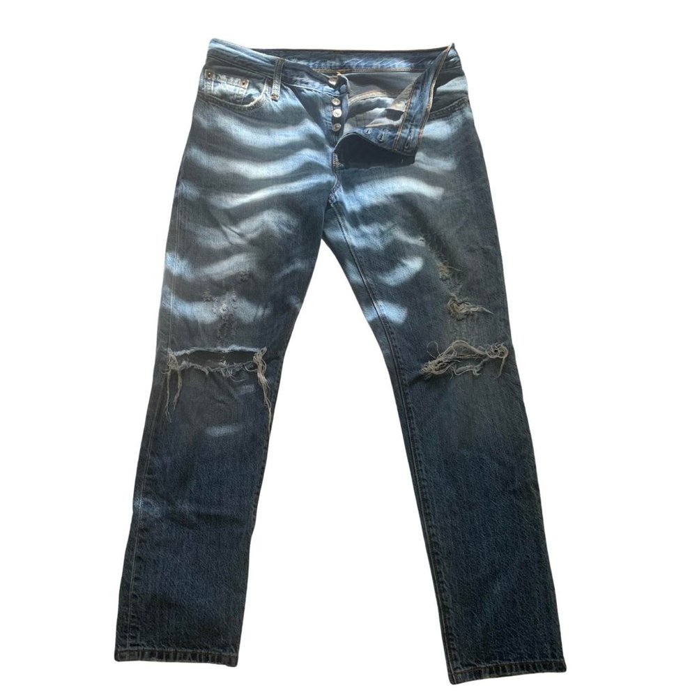 VGT Levis CT Distressed Jeans
